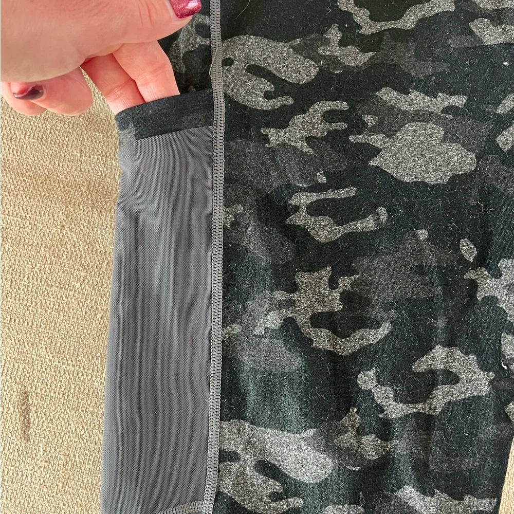 Fabletics Activewear - Picture 3 of 4
